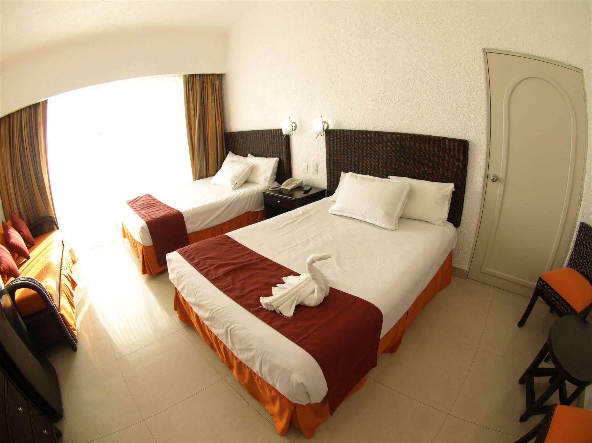מנסניו Sierra Mar All Inclusive At Tesoro מראה חיצוני תמונה